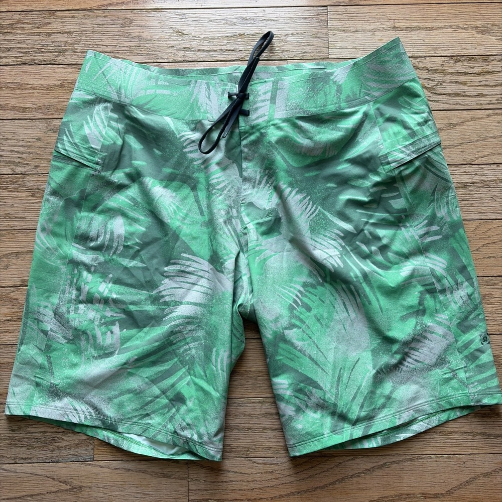 Lululemon Current State Board Shorts 34 Green Palm Live In Practice Breathe